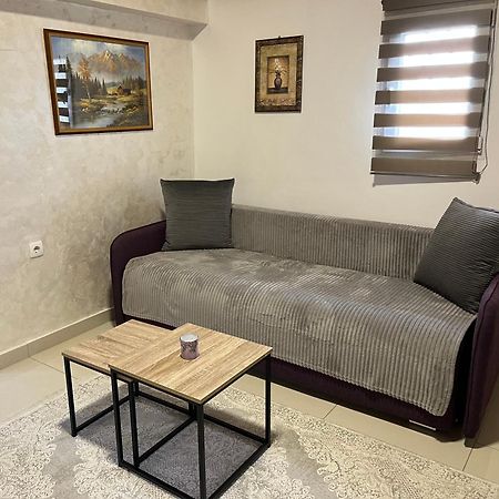Apartment Helena Airport Podgorica Esterno foto