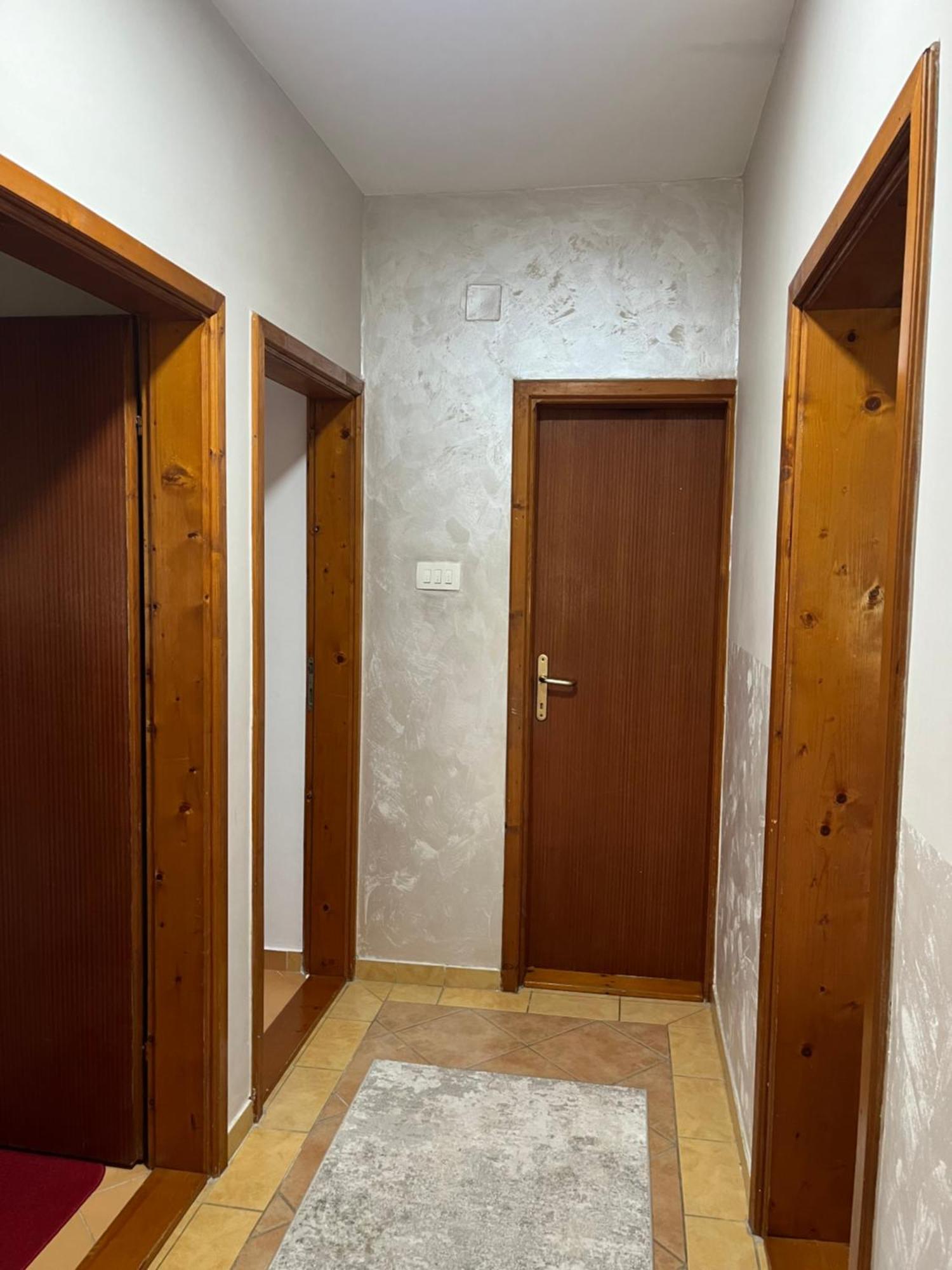 Apartment Helena Airport Podgorica Esterno foto