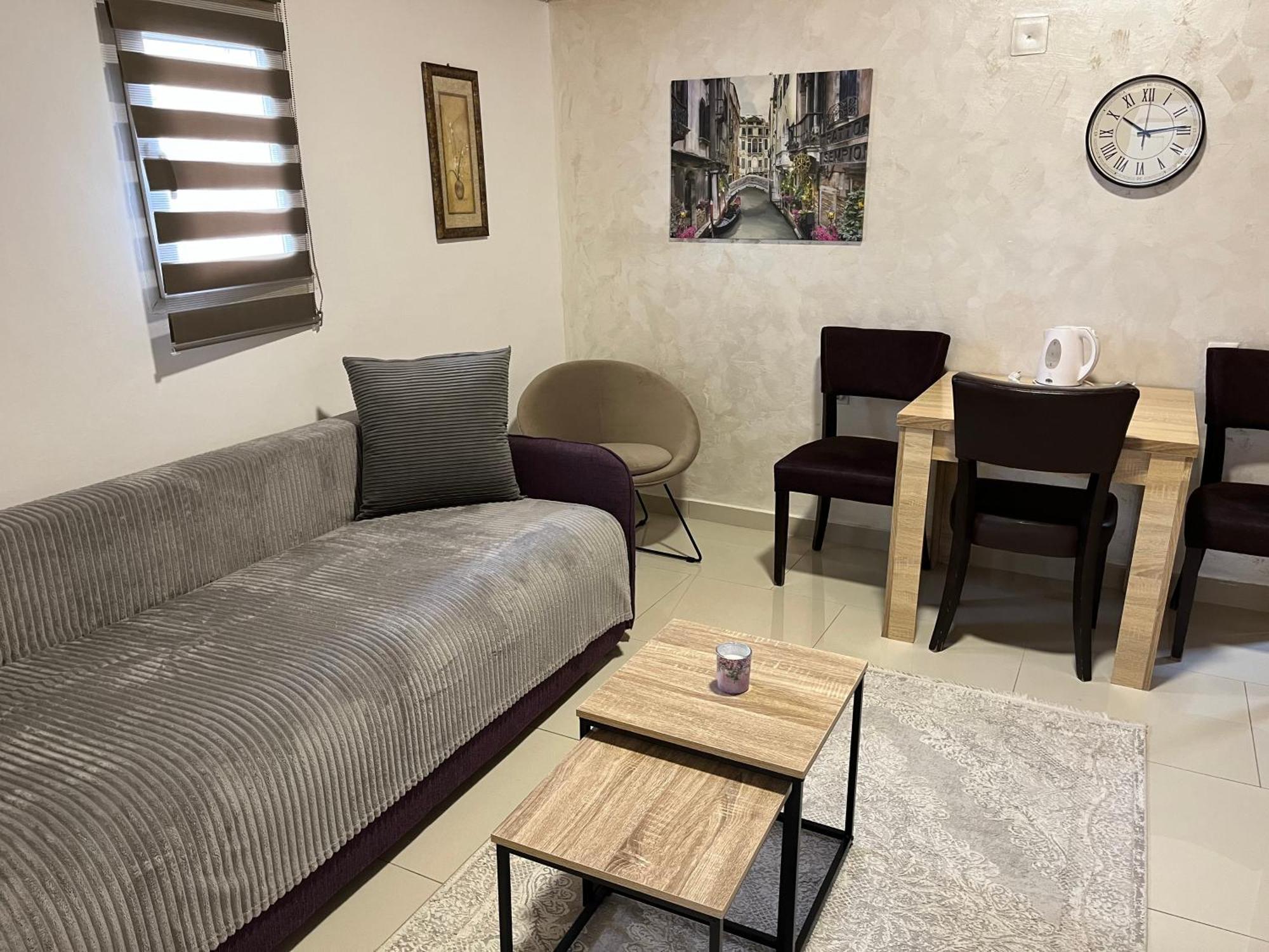 Apartment Helena Airport Podgorica Esterno foto
